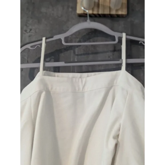 Women cream Forever 21 Top with ruffle sleeves - Picture 3 of 9